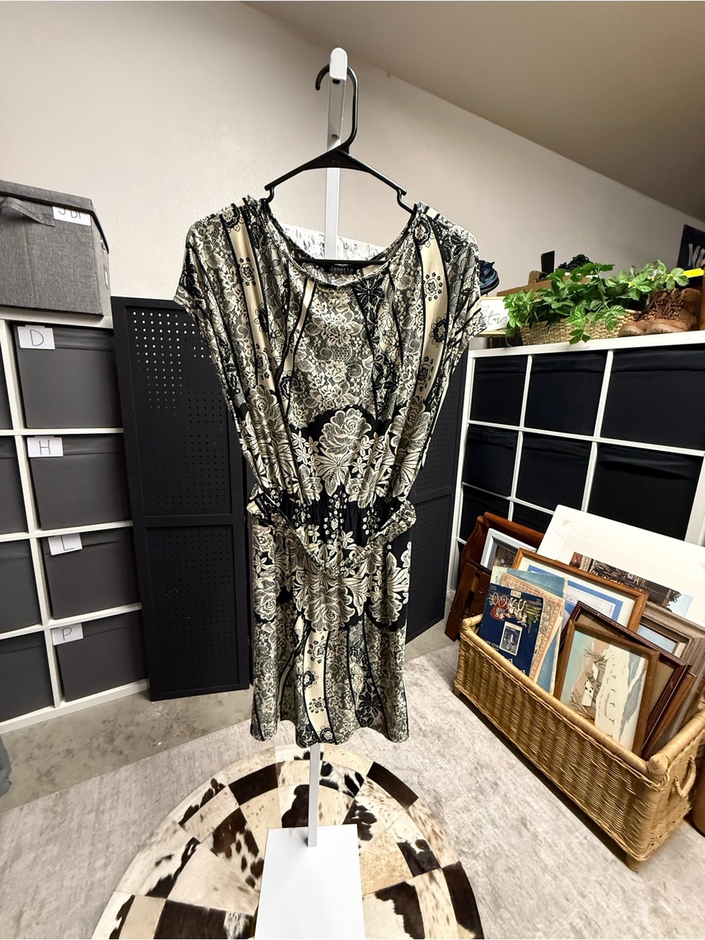 Janette Vintage Floral Drawstring Waist Dress in Black and Cream